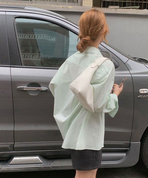 LA VORAGINE（ラ ヴォラジネ）の「ワンハンドルハーフムーン ラウンドショルダーバッグ（ショルダーバッグ・レディース・ブラック/ホワイト/ベージュ/ダークブラウン/ブラウン/グリーン/ブルー・FREE）」の15枚目の写真