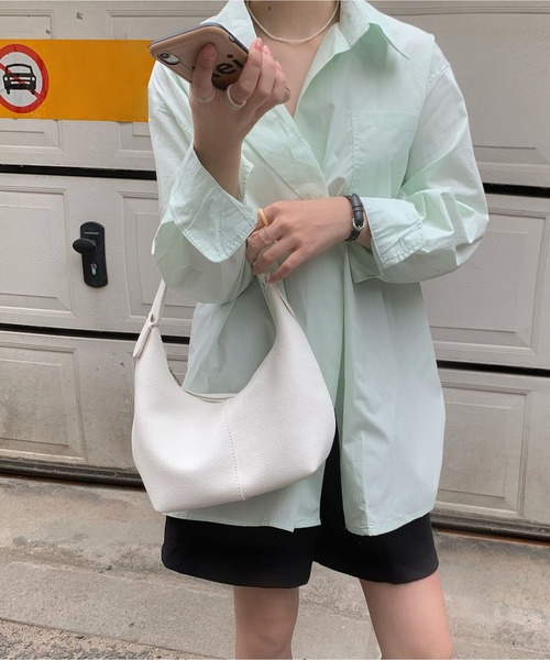 LA VORAGINE（ラ ヴォラジネ）の「ワンハンドルハーフムーン ラウンドショルダーバッグ（ショルダーバッグ・レディース・ブラック/ホワイト/ベージュ/ダークブラウン/ブラウン/グリーン/ブルー・FREE）」の14枚目の写真