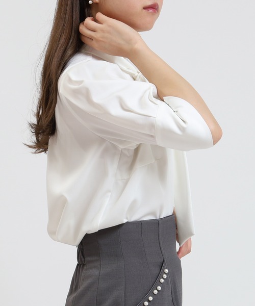 ASTORIA ODIER（アストリアオディール）の「とろみボウタイブラウス（シャツ/ブラウス・レディース・ピンクベージュ/サックスブルー/ホワイト/カーキ・MEDIUM）」の11枚目の写真