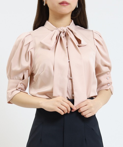 ASTORIA ODIER（アストリアオディール）の「とろみボウタイブラウス（シャツ/ブラウス・レディース・ピンクベージュ/サックスブルー/ホワイト/カーキ・MEDIUM）」の16枚目の写真