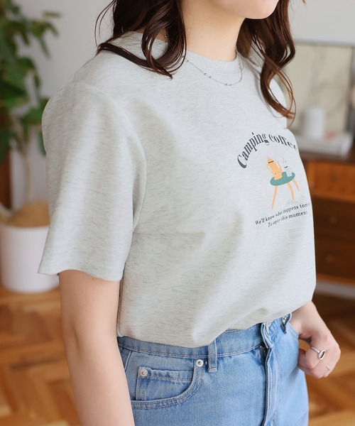 Girly Doll(ガーリードール)の「イラストロゴプリントTシャツ(Tシャツ/カットソー・レディース・グレー/ピンク/グリーン/ベージュ/ホワイト・F)」の7枚目の写真