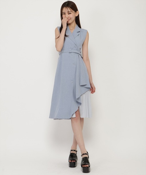 REDYAZEL（レディアゼル）の「ノースリーブサイドプリーツワンピース（ワンピース・レディース・ブルー/グレー/グリーン/ベージュ・SMALL/MEDIUM）」の4枚目の写真