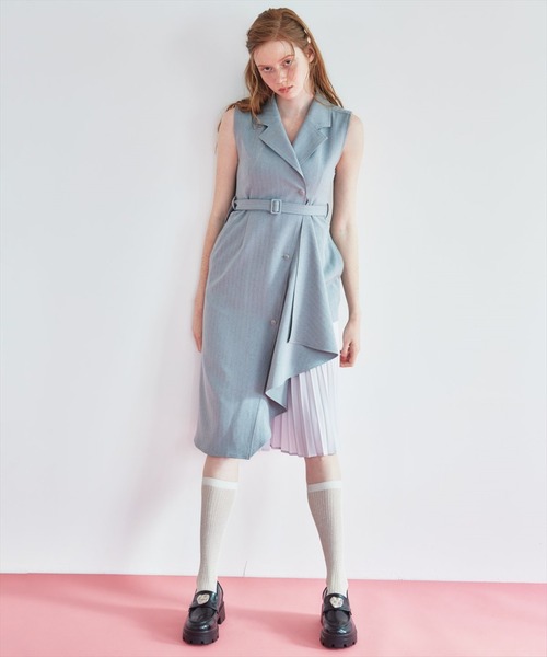 REDYAZEL（レディアゼル）の「ノースリーブサイドプリーツワンピース（ワンピース・レディース・ブルー/グレー/グリーン/ベージュ・SMALL/MEDIUM）」の17枚目の写真