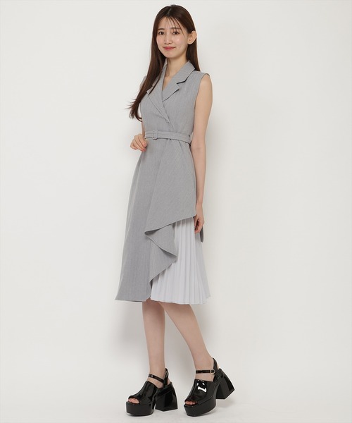 REDYAZEL（レディアゼル）の「ノースリーブサイドプリーツワンピース（ワンピース・レディース・ブルー/グレー/グリーン/ベージュ・SMALL/MEDIUM）」の19枚目の写真