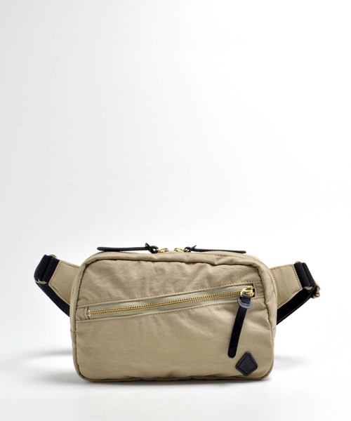 CLEDRAN(クレドラン)の「CL3710 LUMI FRONT ZIP BODY BAG ナイロンボディバッグ(ボディバッグ/ウエストポーチ・レディース・カーキ/ブラック/ネイビー/オリーブ・FREE)」の4枚目の写真