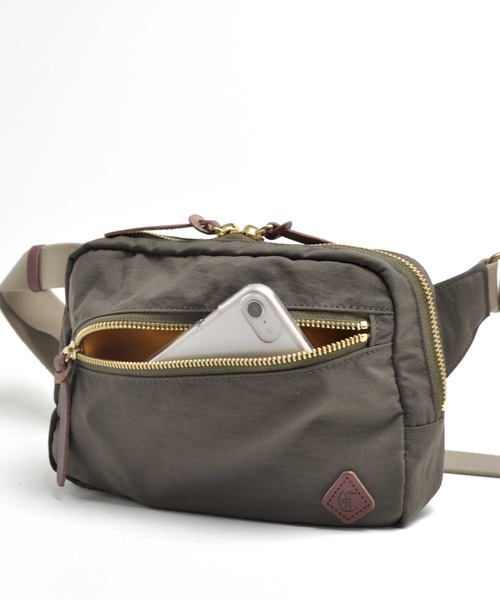 CLEDRAN(クレドラン)の「CL3710 LUMI FRONT ZIP BODY BAG ナイロンボディバッグ(ボディバッグ/ウエストポーチ・レディース・カーキ/ブラック/ネイビー/オリーブ・FREE)」の16枚目の写真