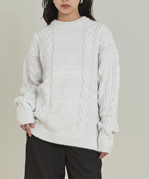miette(ミエット)の「オーバーサイズケーブル編みニット(ニット/セーター・レディース・ブルー系その他/ホワイト系その他・FREE)」の13枚目の写真