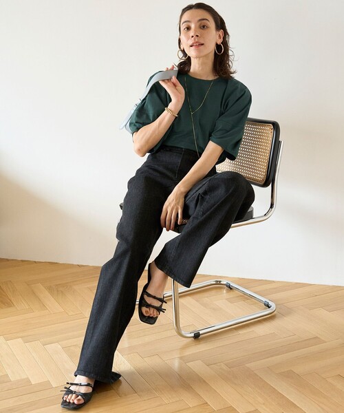 UNFILO（アンフィーロ）の「ランタンスリーブ Tシャツ（Tシャツ/カットソー・レディース・黄土色系/ブラック系/ダークグリーン系/ホワイト系・SMALL/MEDIUM）」の19枚目の写真