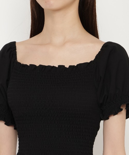 REDYAZEL(レディアゼル)の「シャーリングカットドッキングワンピース(ワンピース・レディース・ブラック/オフホワイト・FREE)」の3枚目の写真