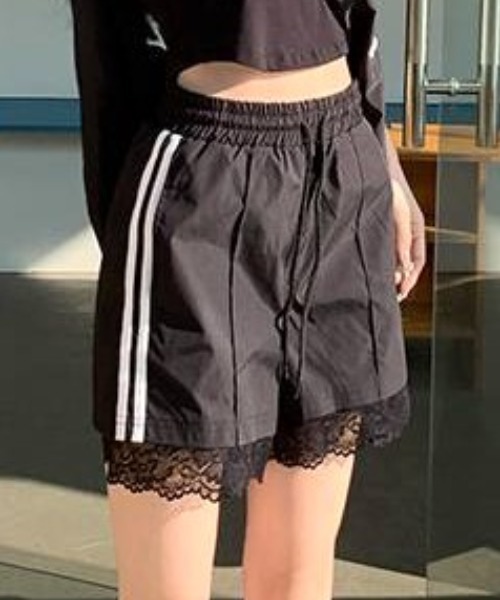 Vipoa(ヴィポア)の「Lace side line short pants(その他パンツ・レディース・ブラック/ホワイト・FREE)」の13枚目の写真