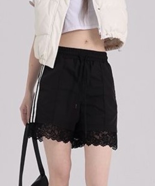 Vipoa(ヴィポア)の「Lace side line short pants(その他パンツ・レディース・ブラック/ホワイト・FREE)」の6枚目の写真