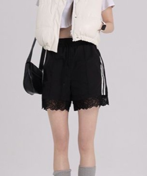 Vipoa(ヴィポア)の「Lace side line short pants(その他パンツ・レディース・ブラック/ホワイト・FREE)」の8枚目の写真