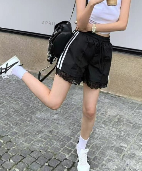 Vipoa(ヴィポア)の「Lace side line short pants(その他パンツ・レディース・ブラック/ホワイト・FREE)」の12枚目の写真