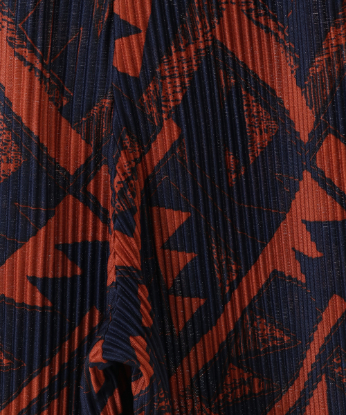 SOFFITTO（ソフィット）の「スムース（エスニック柄プリント）クリスタルプリーツパンツ(取り扱い店舗限定)（その他パンツ・レディース・ブラウン系その他/ブラック×ホワイト・FREE）」の7枚目の写真