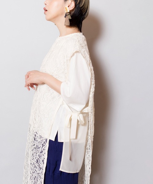 OSMOSIS（オズモーシス）の「サイドリボンレースベスト（ベスト・レディース・ベージュ/ブラック/アイボリー・ONE SIZE）」の15枚目の写真