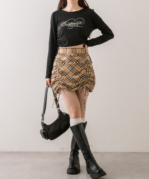 OLIVE des OLIVE(オリーブデオリーブ)の「きらきらドロストTシャツ(Tシャツ/カットソー・レディース・ブラウン/ピンク/ブラック/サックスブルー/オフホワイト・FREE)」の12枚目の写真