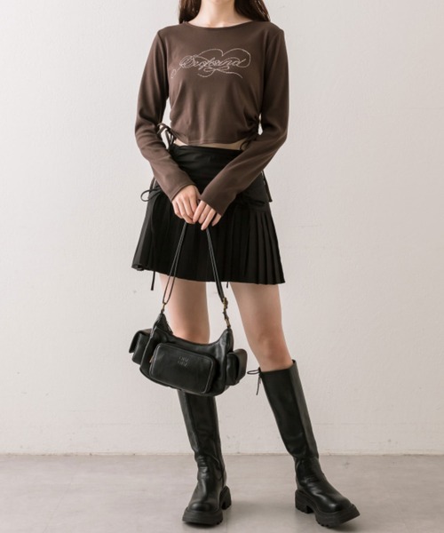 OLIVE des OLIVE(オリーブデオリーブ)の「きらきらドロストTシャツ(Tシャツ/カットソー・レディース・ブラウン/ピンク/ブラック/サックスブルー/オフホワイト・FREE)」の7枚目の写真