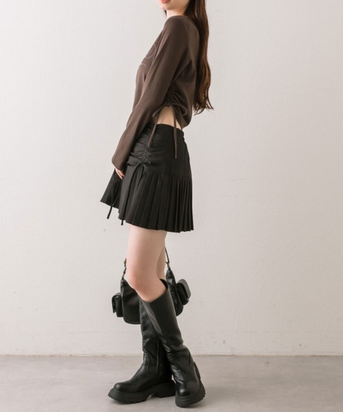 OLIVE des OLIVE(オリーブデオリーブ)の「きらきらドロストTシャツ(Tシャツ/カットソー・レディース・ブラウン/ピンク/ブラック/サックスブルー/オフホワイト・FREE)」の8枚目の写真