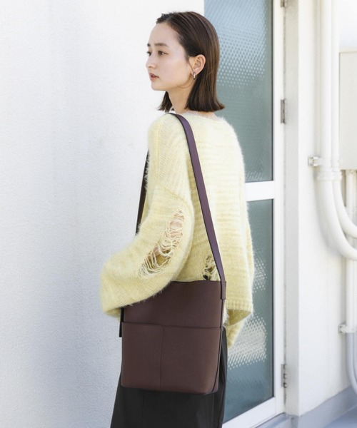 SENSE OF PLACE by URBAN RESEARCH(センスオブプレイスバイアーバンリサーチ)の「『WEB/一部店舗限定』アウトポケットショルダーバッグ(ショルダーバッグ・レディース・ライトベージュ/ブラック/ブラウン/ダークブラウン・ONE)」の14枚目の写真