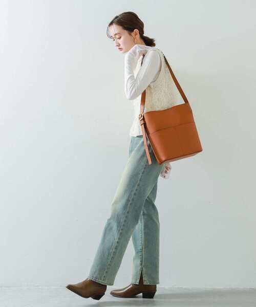 SENSE OF PLACE by URBAN RESEARCH(センスオブプレイスバイアーバンリサーチ)の「『WEB/一部店舗限定』アウトポケットショルダーバッグ(ショルダーバッグ・レディース・ライトベージュ/ブラック/ブラウン/ダークブラウン・ONE)」の8枚目の写真