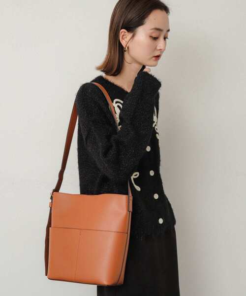 SENSE OF PLACE by URBAN RESEARCH(センスオブプレイスバイアーバンリサーチ)の「『WEB/一部店舗限定』アウトポケットショルダーバッグ(ショルダーバッグ・レディース・ライトベージュ/ブラック/ブラウン/ダークブラウン・ONE)」の5枚目の写真