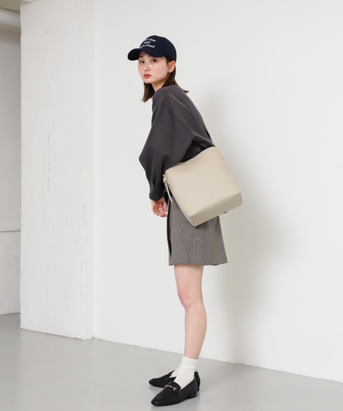 SENSE OF PLACE by URBAN RESEARCH(センスオブプレイスバイアーバンリサーチ)の「『WEB/一部店舗限定』アウトポケットショルダーバッグ(ショルダーバッグ・レディース・ライトベージュ/ブラック/ブラウン/ダークブラウン・ONE)」の22枚目の写真