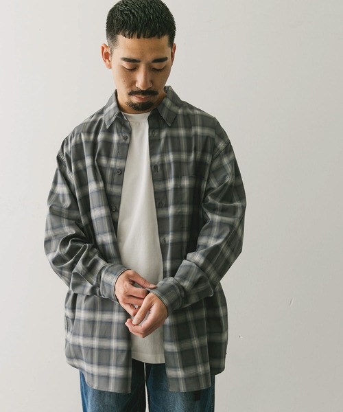 URBAN RESEARCH DOORS(アーバンリサーチドアーズ)の「『吸水速乾』セオアルファオンブレチェックシャツ(シャツ/ブラウス・メンズ・ブラック系その他/グレー系その他・MEDIUM/LARGE)」の19枚目の写真
