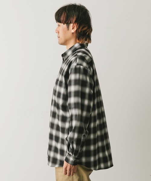 URBAN RESEARCH DOORS(アーバンリサーチドアーズ)の「『吸水速乾』セオアルファオンブレチェックシャツ(シャツ/ブラウス・メンズ・ブラック系その他/グレー系その他・MEDIUM/LARGE)」の5枚目の写真
