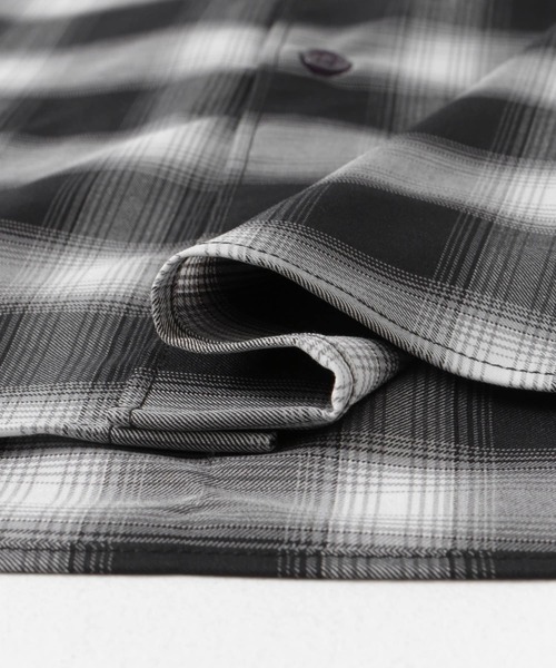 URBAN RESEARCH DOORS(アーバンリサーチドアーズ)の「『吸水速乾』セオアルファオンブレチェックシャツ(シャツ/ブラウス・メンズ・ブラック系その他/グレー系その他・MEDIUM/LARGE)」の13枚目の写真