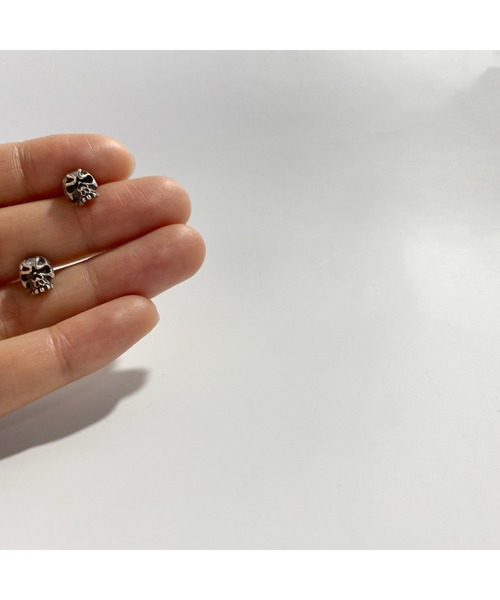 tone(トーン)の「【Laugh】skull / pierce (MA)(ピアス(両耳用)・レディース・シルバー・FREE)」の3枚目の写真
