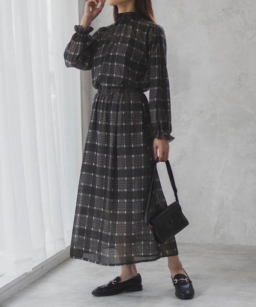 HusHusH(ハッシュアッシュ)の「HusHusH チェックプリントシフォンスカート(スカート・レディース・チャコールグレー/ベージュ・M/L)」の4枚目の写真