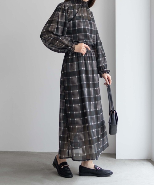 HusHusH(ハッシュアッシュ)の「HusHusH チェックプリントシフォンスカート(スカート・レディース・チャコールグレー/ベージュ・M/L)」の3枚目の写真