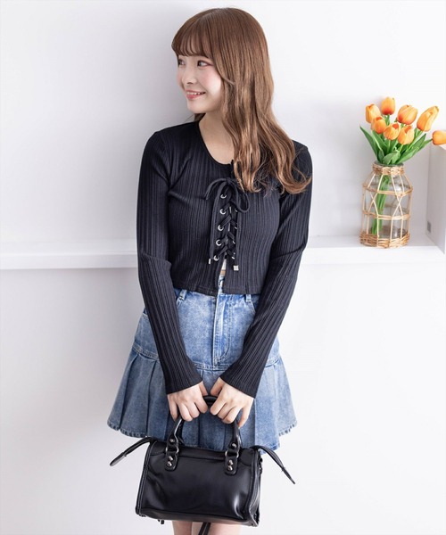 clear（クリア）の「フロントスピンドルワイドリブ長袖カットソートップス [肌見せコーデ 韓国コーデ]≪2024AW新作≫（Tシャツ/カットソー・レディース・チャコールグレー/ブラック/オフホワイト/カーキ/ブルーグレー・F）」の15枚目の写真