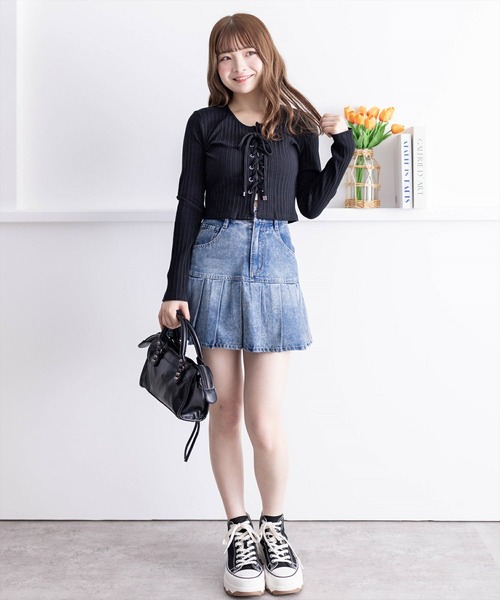 clear（クリア）の「フロントスピンドルワイドリブ長袖カットソートップス [肌見せコーデ 韓国コーデ]≪2024AW新作≫（Tシャツ/カットソー・レディース・チャコールグレー/ブラック/オフホワイト/カーキ/ブルーグレー・F）」の17枚目の写真