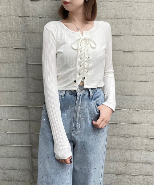 clear（クリア）の「フロントスピンドルワイドリブ長袖カットソートップス [肌見せコーデ 韓国コーデ]≪2024AW新作≫（Tシャツ/カットソー・レディース・チャコールグレー/ブラック/オフホワイト/カーキ/ブルーグレー・F）」の6枚目の写真