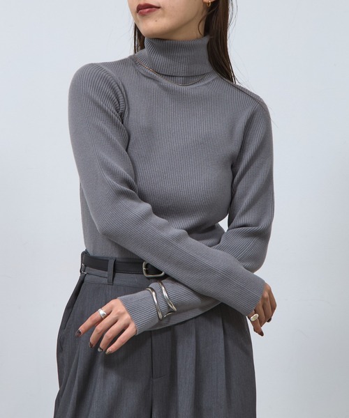 COLONY 2139（コロニートゥーワンスリーナイン）の「抗ピルPBTリブタートルニット（ニット/セーター・レディース・オフホワイト/グレー/ブラック/ホワイト/レッド・FREE）」の4枚目の写真