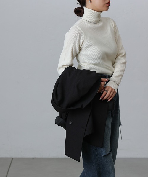 COLONY 2139（コロニートゥーワンスリーナイン）の「抗ピルPBTリブタートルニット（ニット/セーター・レディース・オフホワイト/グレー/ブラック/ホワイト/レッド・FREE）」の14枚目の写真