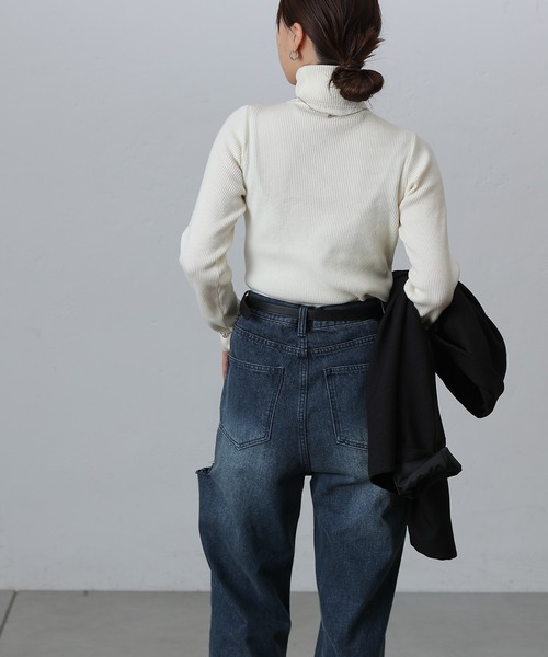 COLONY 2139（コロニートゥーワンスリーナイン）の「抗ピルPBTリブタートルニット（ニット/セーター・レディース・オフホワイト/グレー/ブラック/ホワイト/レッド・FREE）」の15枚目の写真