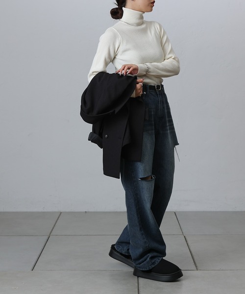 COLONY 2139（コロニートゥーワンスリーナイン）の「抗ピルPBTリブタートルニット（ニット/セーター・レディース・オフホワイト/グレー/ブラック/ホワイト/レッド・FREE）」の19枚目の写真