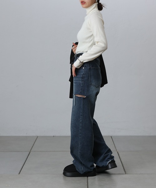 COLONY 2139（コロニートゥーワンスリーナイン）の「抗ピルPBTリブタートルニット（ニット/セーター・レディース・オフホワイト/グレー/ブラック/ホワイト/レッド・FREE）」の20枚目の写真