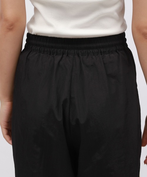 LAKOLE(ラコレ)の「コードライントラックパンツ/143838(その他パンツ・レディース・グレー/ブラック/アイボリー・FREE)」の8枚目の写真