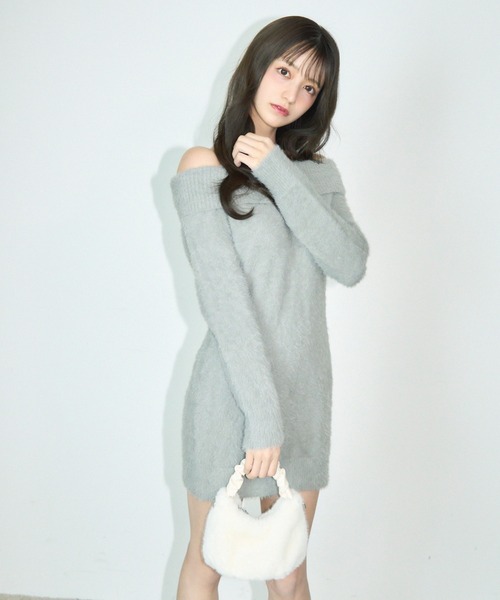 TITTY&CO.（ティティーアンドコー）の「シャギーオフショルミニワンピース（ワンピース・レディース・モカ/レッド/グレー/ブラック・FREE）」の3枚目の写真