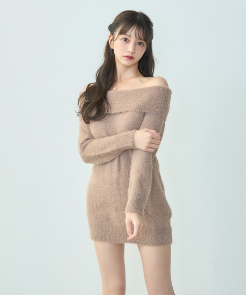 TITTY&CO.（ティティーアンドコー）の「シャギーオフショルミニワンピース（ワンピース・レディース・モカ/レッド/グレー/ブラック・FREE）」の4枚目の写真