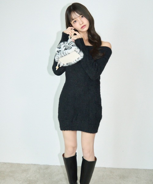 TITTY&CO.（ティティーアンドコー）の「シャギーオフショルミニワンピース（ワンピース・レディース・モカ/レッド/グレー/ブラック・FREE）」の15枚目の写真