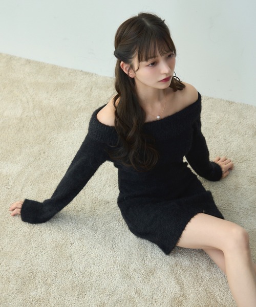 TITTY&CO.（ティティーアンドコー）の「シャギーオフショルミニワンピース（ワンピース・レディース・モカ/レッド/グレー/ブラック・FREE）」の17枚目の写真