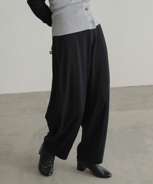 for/c(フォーシー)の「ポンチカーブワイドパンツ【サスティナブル】(その他パンツ・レディース・ブラック/アイボリー・L/M/LL)」の3枚目の写真
