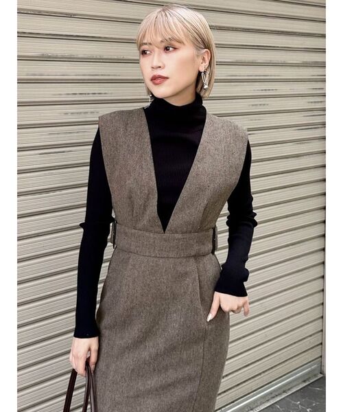 MURUA(ムルーア)の「ルーズネックミニマルタートル(ニット/セーター・レディース・ブラック/アイボリー/ブラウン/ブルー・FREE)」の19枚目の写真