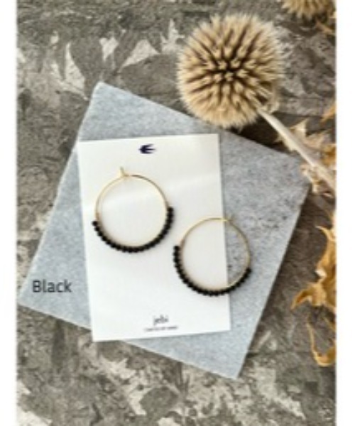 VIBGYOR(ヴィブジョー)の「【jebi】14kgf カラフル天然石のフープピアス(MA)(ピアス(両耳用)・レディース・ボルドー/ホワイト/パープル/グリーン/オレンジ/イエロー/ネイビー/グレー/その他/ライトブルー/ブラック/ピンク・FREE)」の3枚目の写真