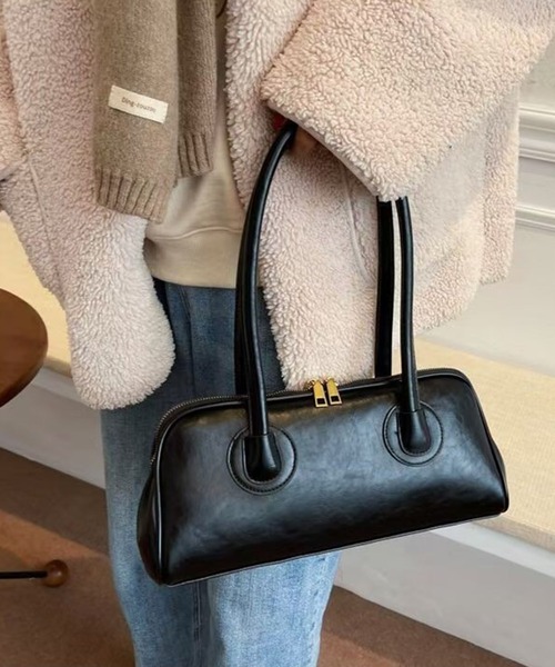 folka（フォルカ）の「3-11E106 横長　レトロ　長め　ショルダーバッグ ブラック　キャメル（ショルダーバッグ・レディース・キャメル/ブラック・ONESIZE）」の9枚目の写真