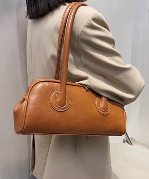 folka（フォルカ）の「3-11E106 横長　レトロ　長め　ショルダーバッグ ブラック　キャメル（ショルダーバッグ・レディース・キャメル/ブラック・ONESIZE）」の6枚目の写真